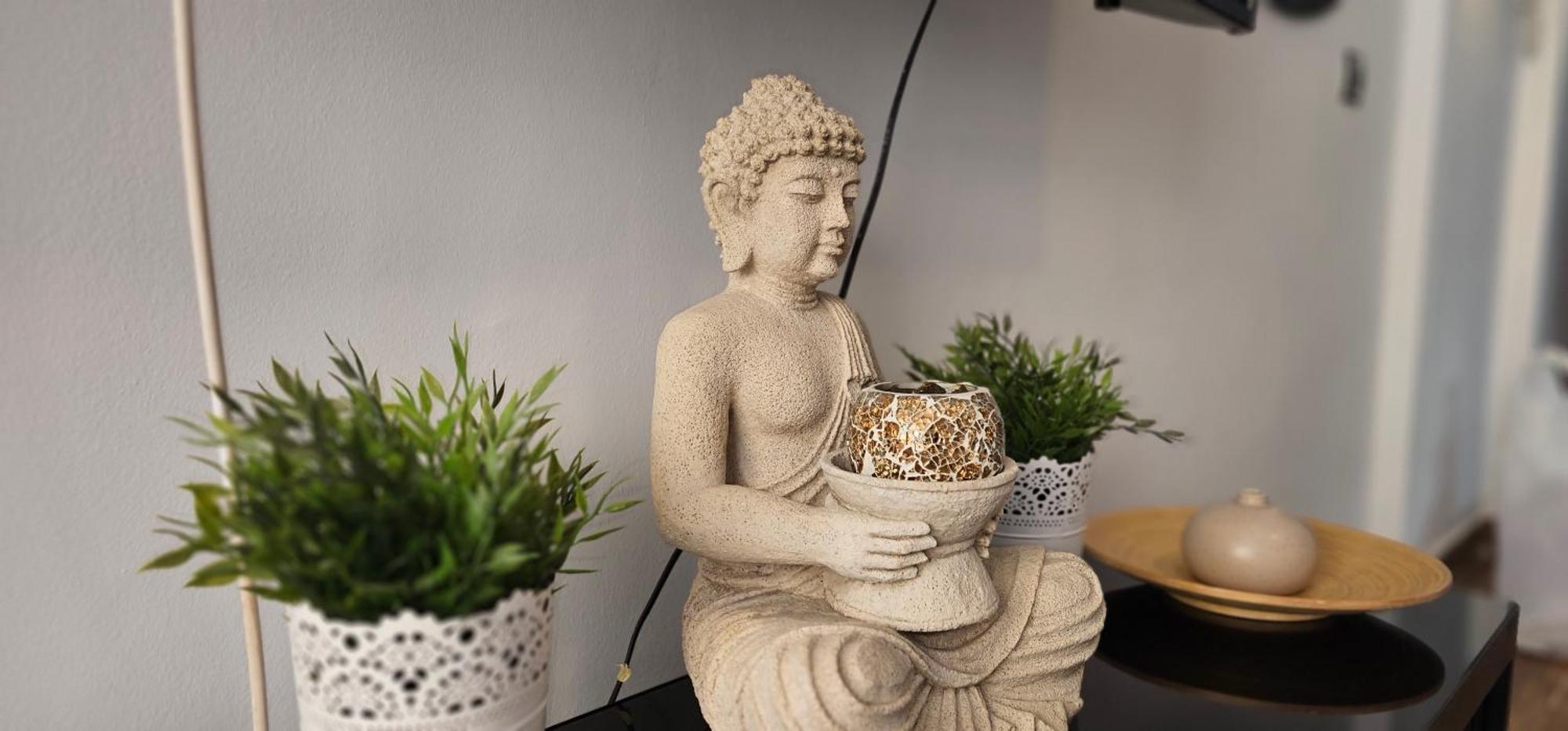 Namaste Modern Elegance City Center Apartment By Namaste Elite 토레몰리노스 외부 사진